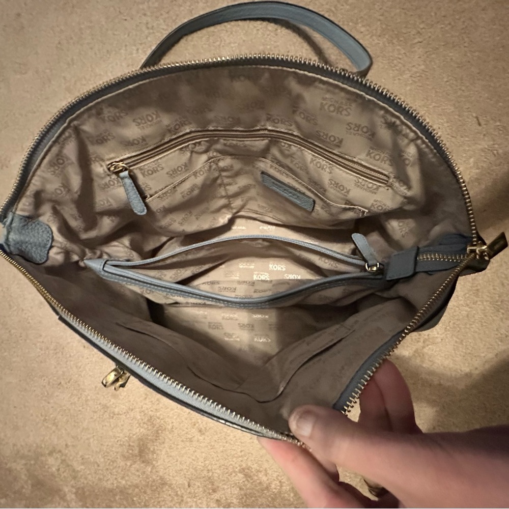 Michael Kors Riley Leather Tote Bag - Picture 6 of 11